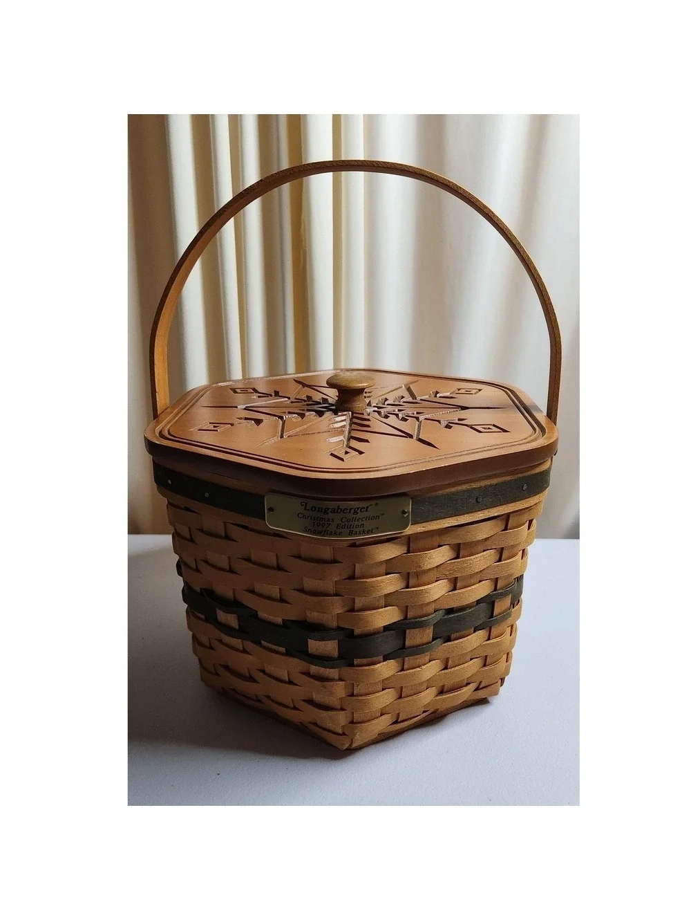 Longaberger 1997 Holiday Hostess Snowflake Basket Christmas Collection Lid Liner